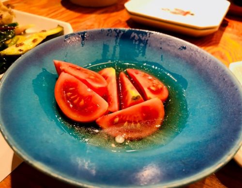 新鮮な魚料理が楽しめる「博多炉端 魚男(フィッシュマン)」のフルーツトマト