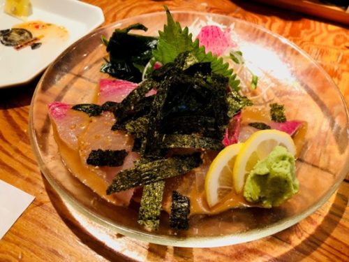 新鮮な魚料理が楽しめる「博多炉端 魚男(フィッシュマン)」のごまサバ